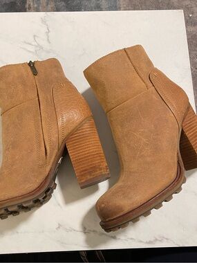 Sam Edelman Franklin Bootie in Whiskey size 9 tan